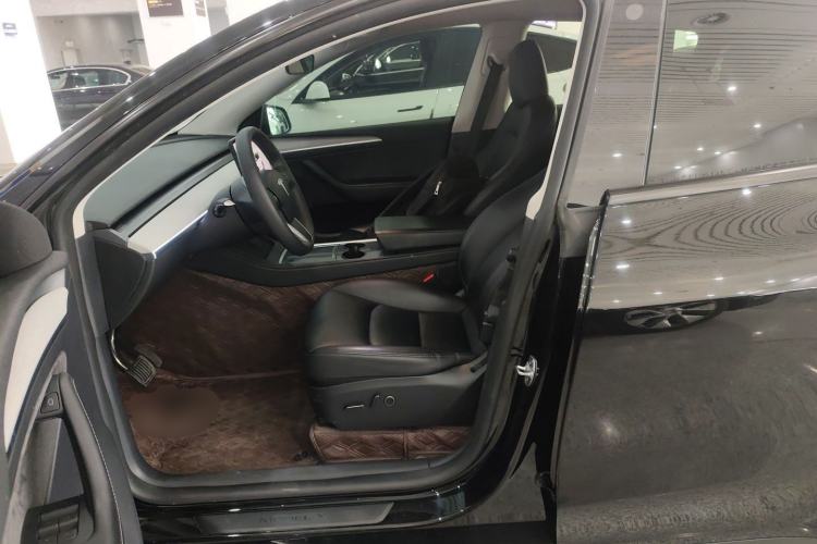 Used Tesla Model Y 2023 Rear-Wheel-Drive Version