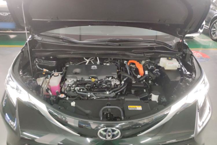 Used Toyota Sienna 2024 2.5L Hybrid Luxury Edition
