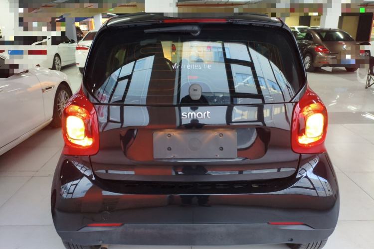 Used  fortwo 2018 1.0L 52kW Hardtop Dynamic Version China V
