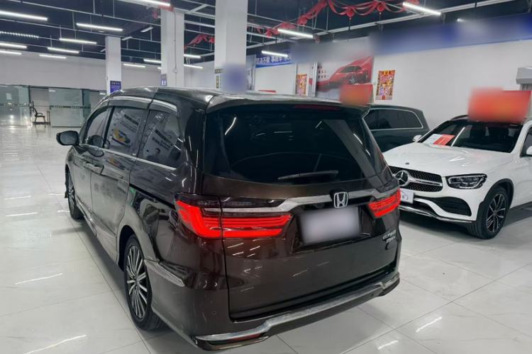 Used Honda Elysion 2022 2.0L eHEV Prestige Edition
