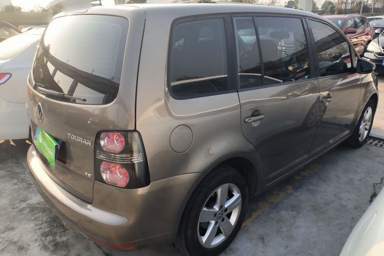 Used Volkswagen Touran 2015 1.4T Manual Fashion Edition 5-Seater
