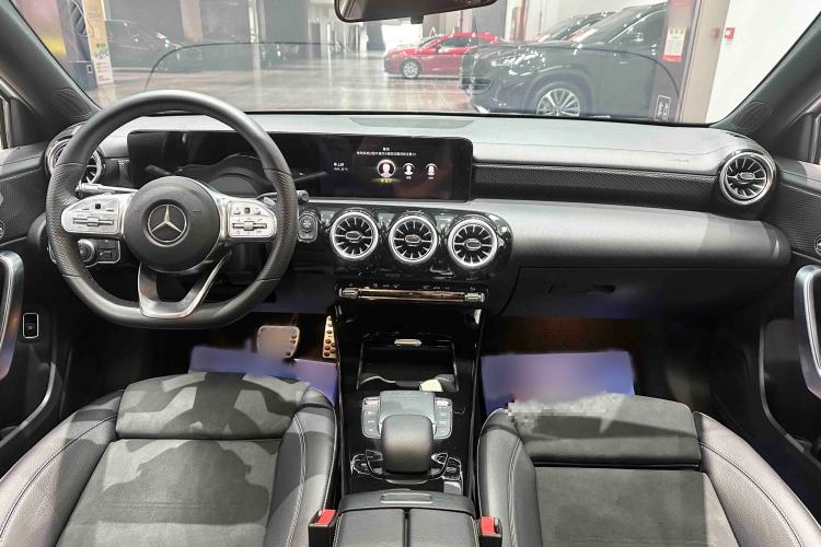 Used Mercedes-Benz A-Class 2021 A 200 L Sport Sedan Fashion Model
