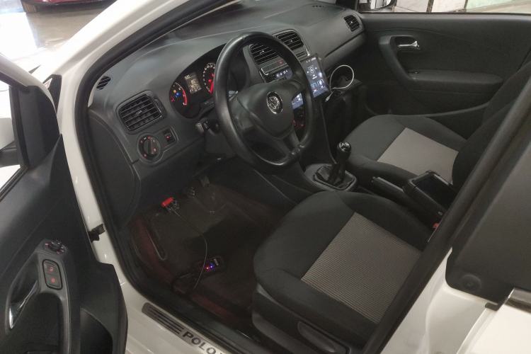 Used Volkswagen Polo 2016 1.4L Manual Fashion Model
