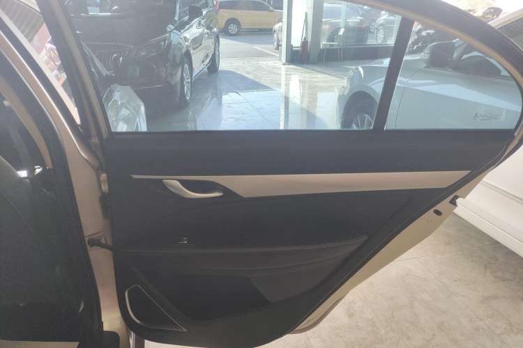 Used Geely Auto Emgrand 2018 1.5L CVT Upward Connect Edition
