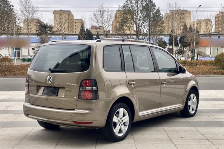 Used Volkswagen Touran 2015 1.4T Manual Comfort Edition 5-Seater