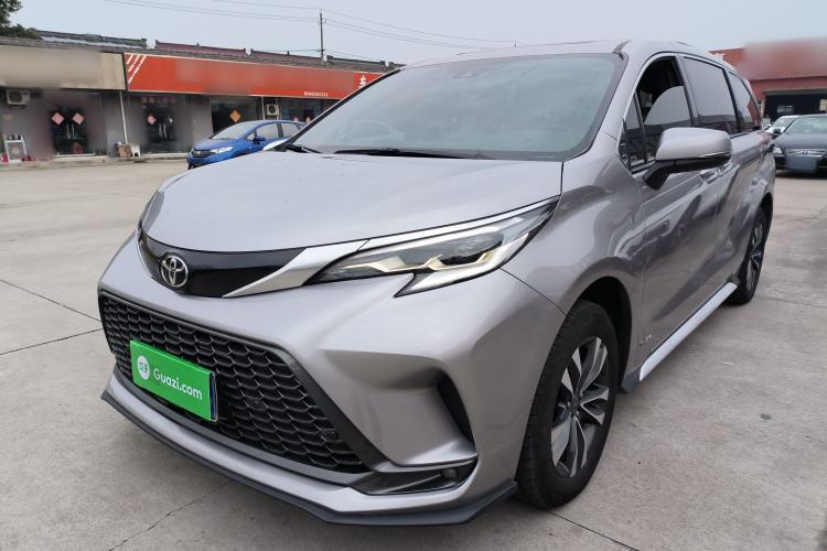 Used Toyota Granvia 2024 2.5L Hybrid Luxury Edition