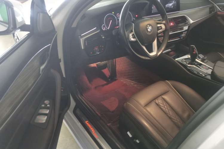 Used BMW 5 Series 2019 Facelifted 530Li Leading Edition Luxury Package
