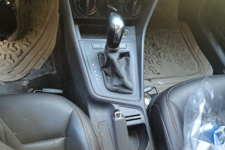 Used Volkswagen Lavida 2017 1.6L Automatic Fashion Edition
