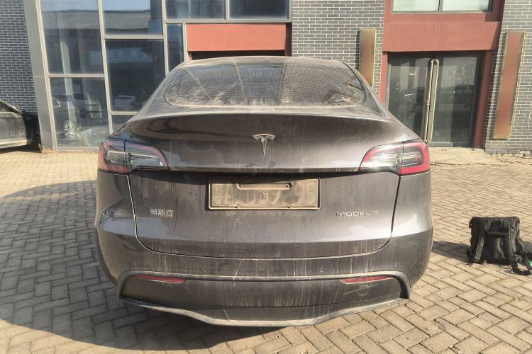 Used Tesla Model Y 2021 Long-Range All-Wheel-Drive Version 3D7
