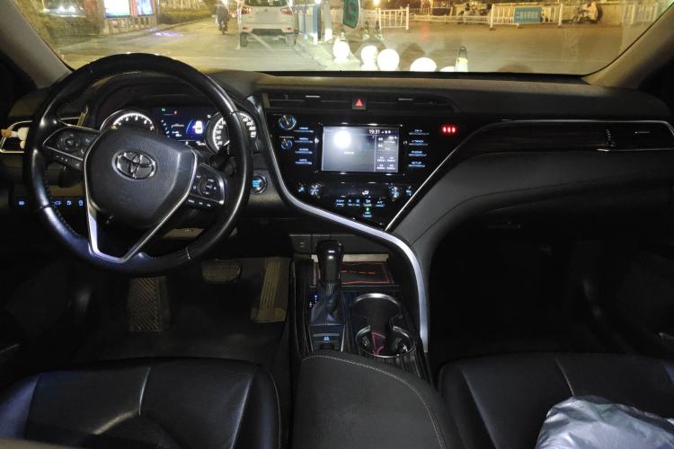 Used Toyota Camry 2018 2.0G Luxury Edition