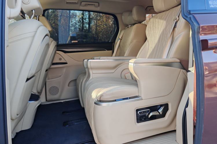 Used Buick GL8 2023 ES Lu Zun Deluxe Model
