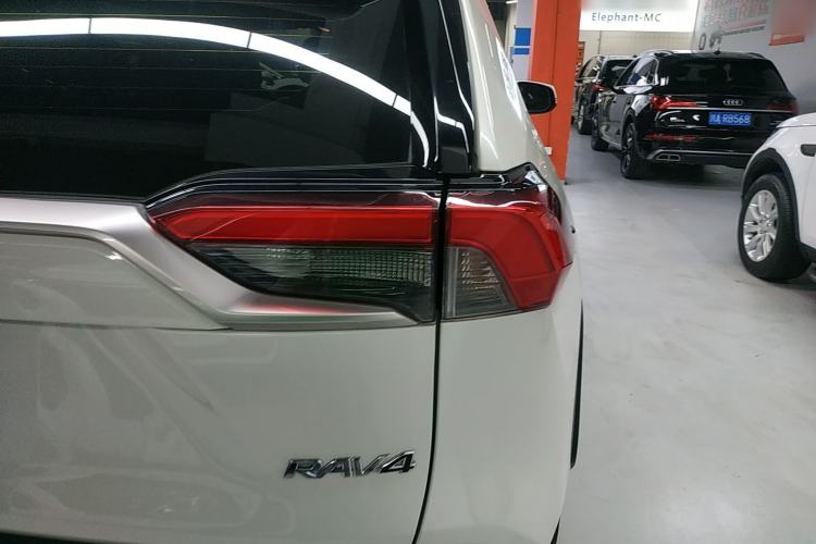 Used Toyota RAV4 2020 2.0L CVT Two-Wheel Drive Prestige Edition
