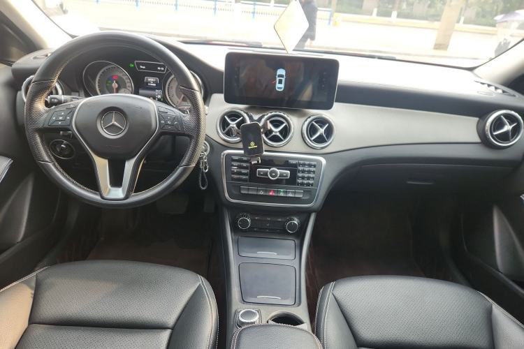 Used Mercedes-Benz GLA 2015 GLA 200 Fashion Model
