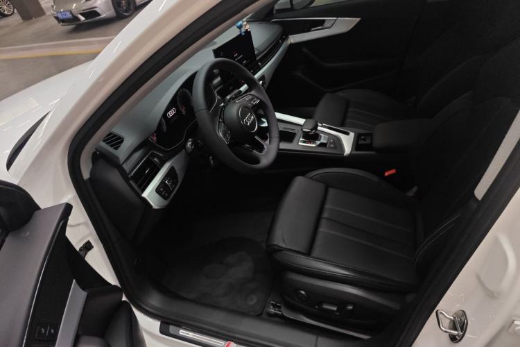 Used Audi A4L 2022 40 TFSI Fashion Dynamic Model
