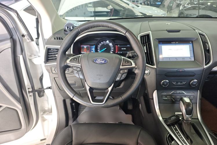Used Ford Edge 2018 EcoBoost 245 Two-Wheel-Drive Titanium 7-Seater China V Standard

