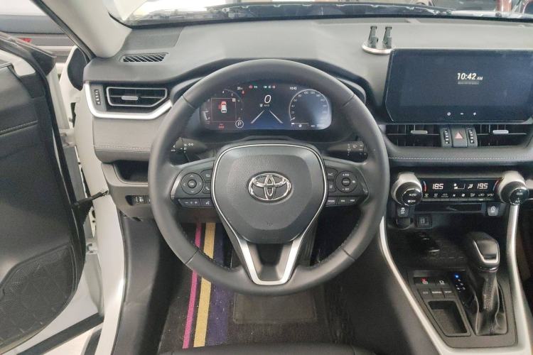 Used Toyota Wildlander 2023 2.0L CVT Two-Wheel Drive Luxury PLUS Edition
