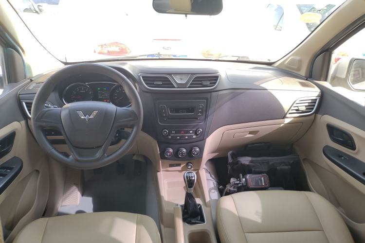 Used Wuling Hongguang 2015 1.5L S1 Standard China V-Emission Standards
