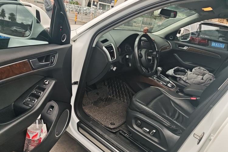 Used Audi Q5 2017 40 TFSI Comfort Model
