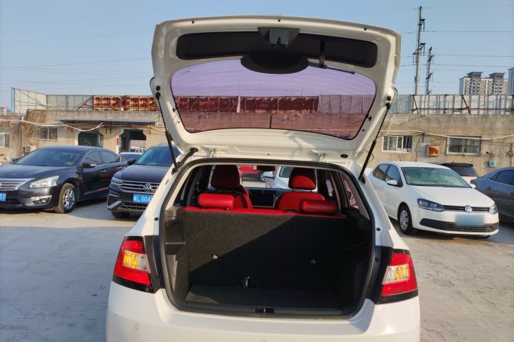 Used Skoda Fabia 2017 1.4L Automatic Car Enjoy Edition
