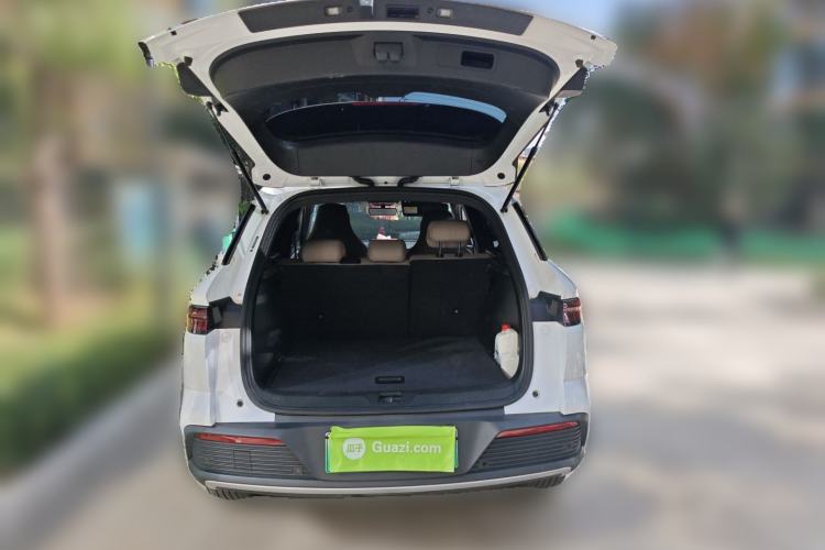 Used BYD Song Pro New Energy 2024 HONOR Edition DM-i 71KM Navigation Model
