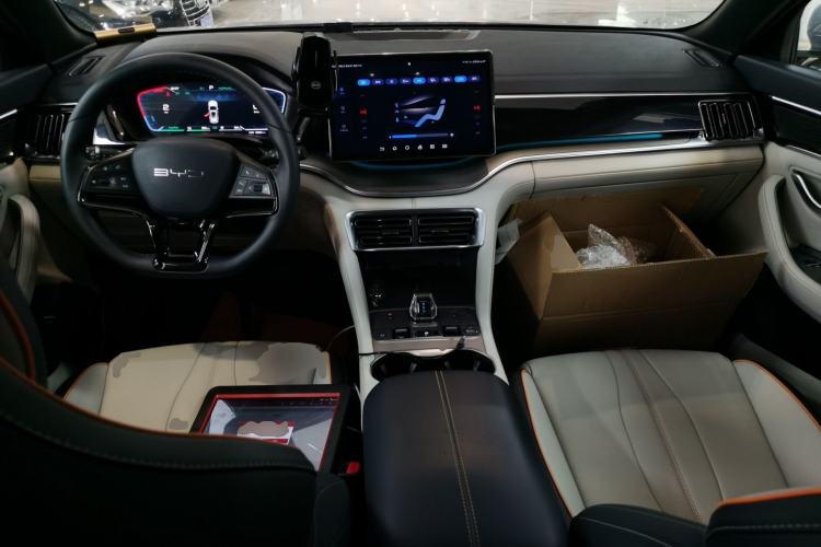 Used BYD Song PLUS New Energy 2024 HONOR Edition DM-i 110km Flagship Model
