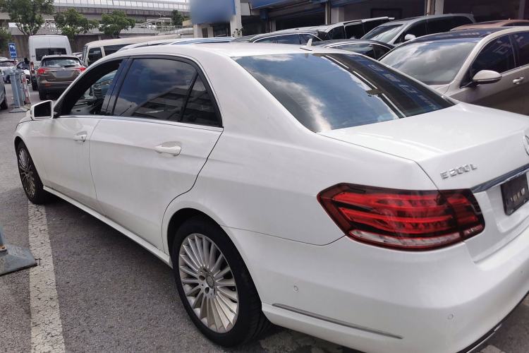 Used Mercedes-Benz E-Class 2015 Facelift E 200 L
