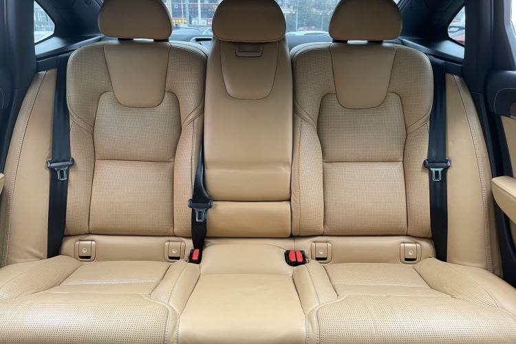 Used Volvo S90 2018 T5 Prestige Edition
