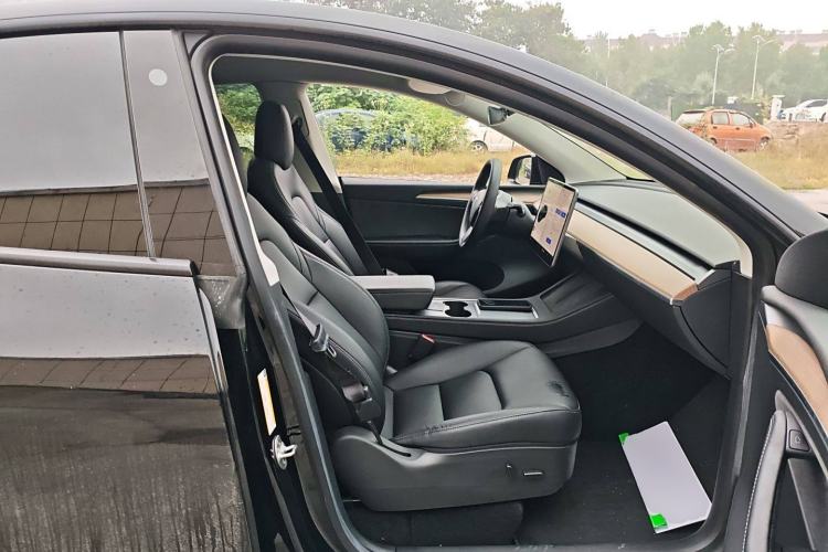 Used Tesla Model Y 2021 Standard Range Rear-Wheel Drive Version