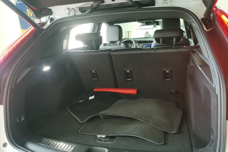 Used Cadillac XT4 2023 28T Two-Wheel-Drive Luxury Version
