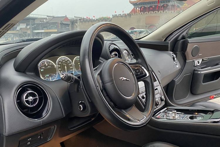 Used Jaguar XJ 2015 XJL 3.0 SC Elegant Business 80th Anniversary Limited Edition
