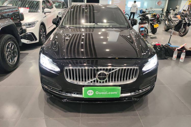 Used Volvo S90 New Energy 2025 Plug-in Hybrid Four-Wheel Drive Long-Range Luxury Smart Edition
