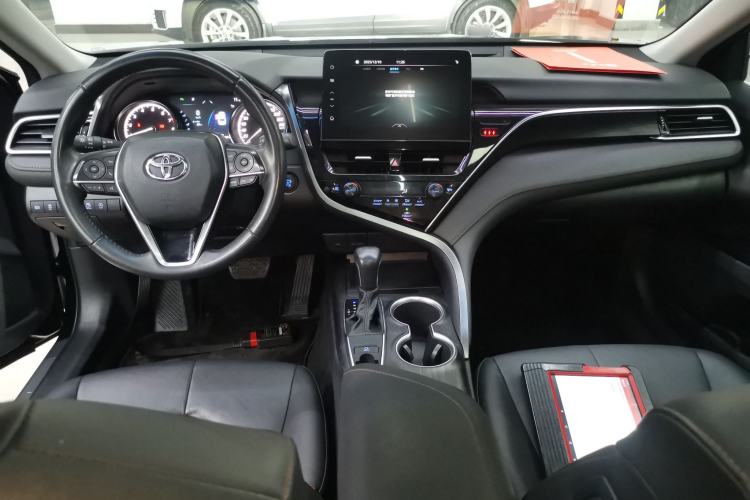 Used Toyota Camry 2021 2.0G Luxury Edition
