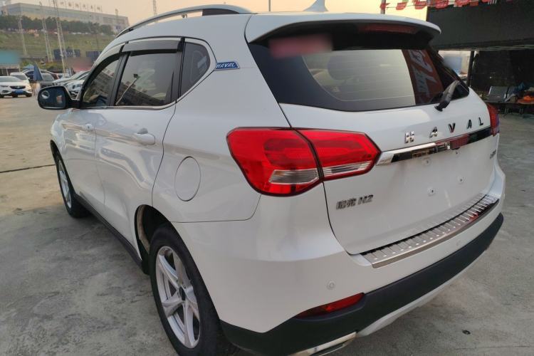 Used Haval H2 2018 Chuanxiang Edition Blue Badge 1.5T Dual-Clutch Two-Wheel Drive Fashionable Model
