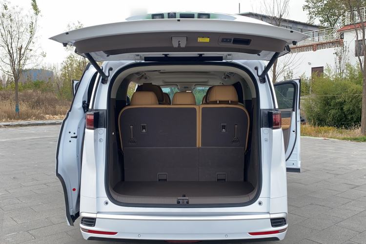 Used Denza D9 2022 DM-i 970 Four-Wheel Drive Flagship Model
