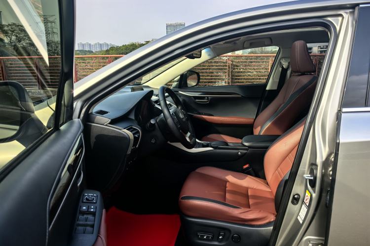 Used Lexus NX 2015 300h All-Wheel-Drive Fēngzhì Edition
