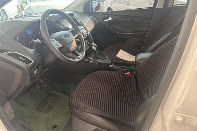 Used Ford Focus 2017 Hatchback 1.6L Automatic Fashion Edition Smart Drive Version
