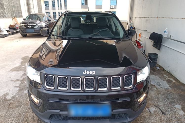 Used  Compass 2017 200T Automatic Family Edition