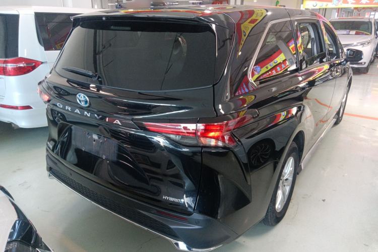 Used Toyota Granvia 2023 2.5L Hybrid Comfort Edition