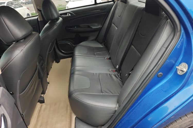 Used BYD Surui 2014 1.5L manual Comfort trim level
