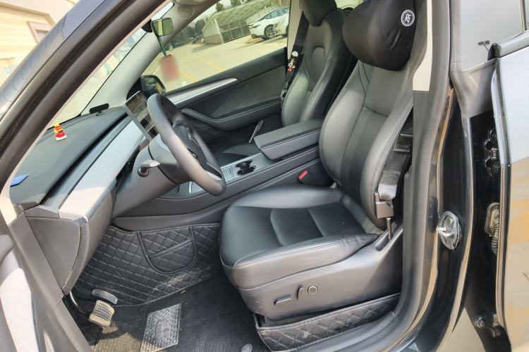 Used Tesla Model Y 2024 Rear-Wheel-Drive Version
