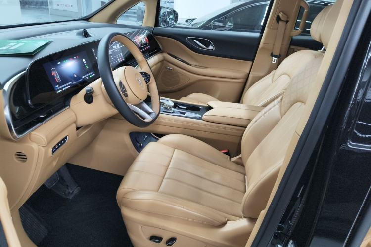 Used VOYAH Dream 2024 PHEV Extended-Range Premium Edition
