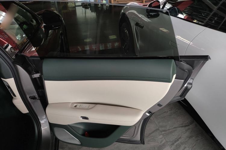 Used  YU7 2025 Ultra-Long Range Rear-Wheel Drive Version
