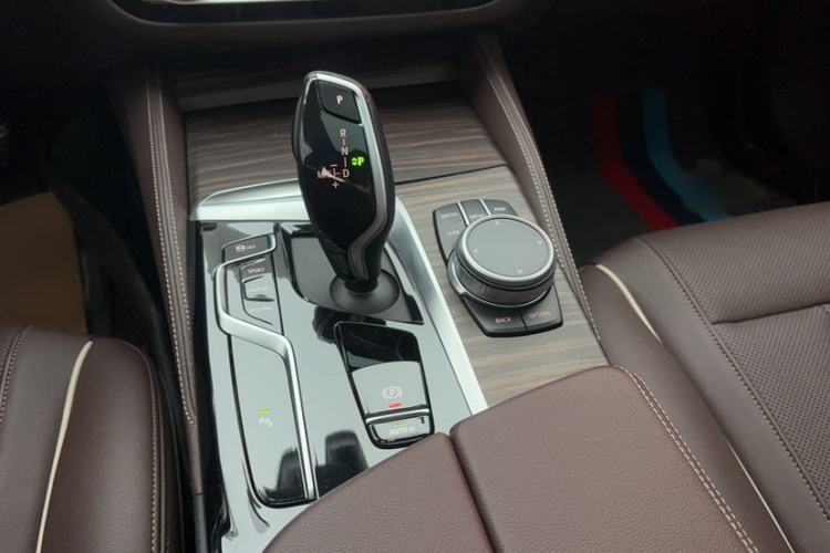 Used BMW 5 Series 2022 Restyled 530Li Leading Edition M Sport Package