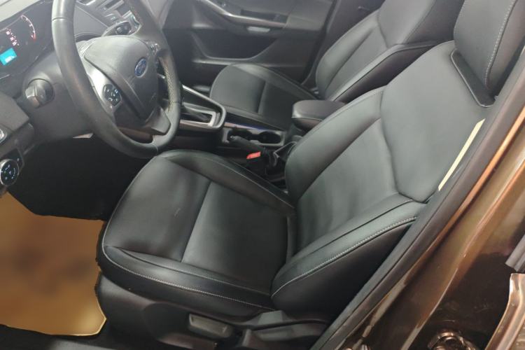 Used Ford Escort 2015 1.5L Automatic Fashion Model
