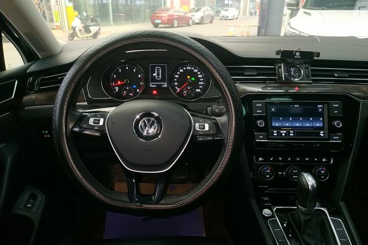 Used Volkswagen Magotan 2018 Facelift 330TSI DSG Luxury Model
