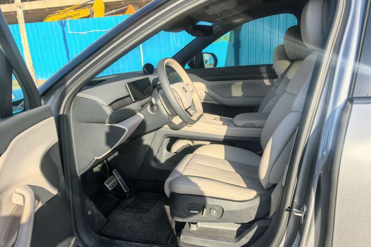 Used Nio ES8 2024 75 kWh Executive Edition
