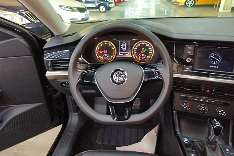 Used Volkswagen Passat 2019 280TSI Business Edition China VI
