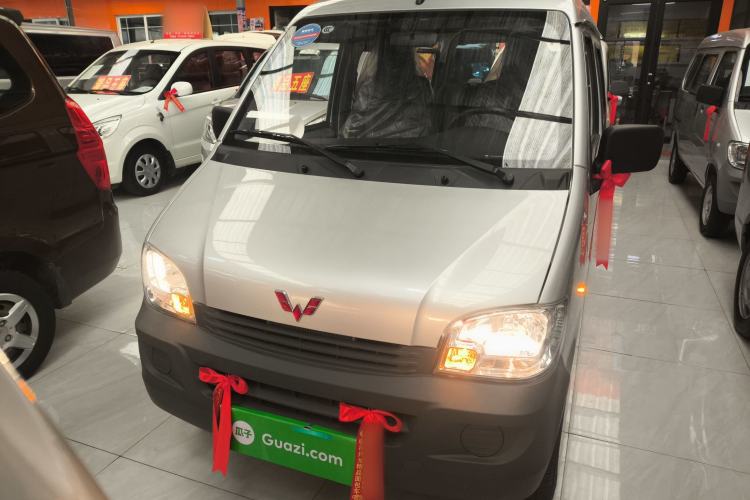 Used Wuling Zhiguang 2023 1.5L Practical Version 5/7 Seats
