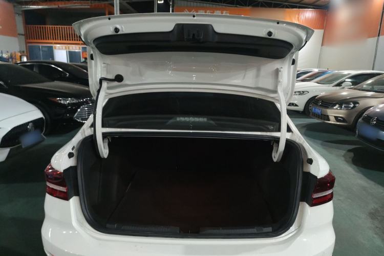 Used Volkswagen Lavida 2022 1.5L Automatic Comfort Edition
