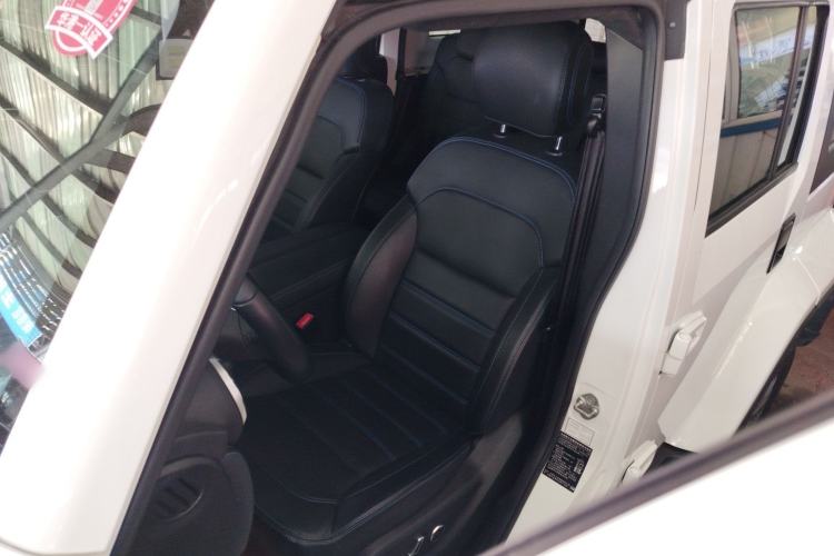 Used  BJ40 2020 2.0T Automatic Four-Wheel Drive Urban Hunter Edition Chivalrous Type
